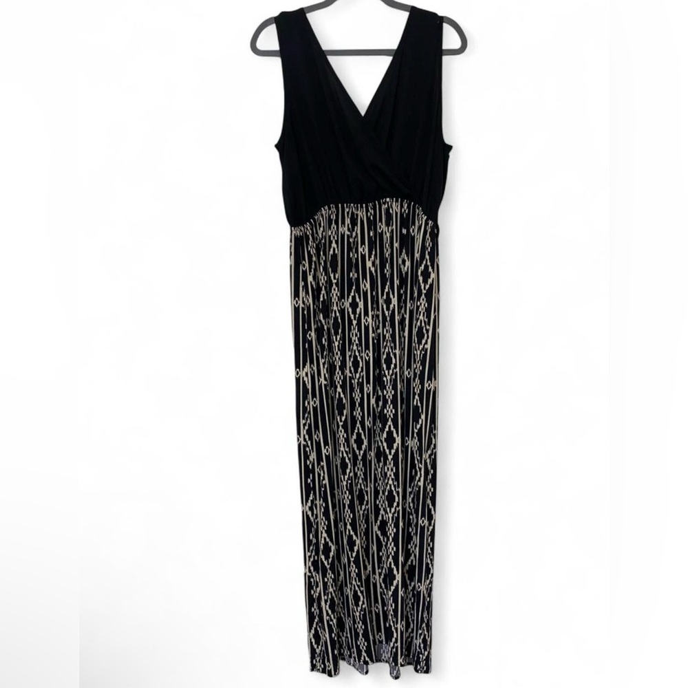 Black and White Aztec Print Maxi Dress